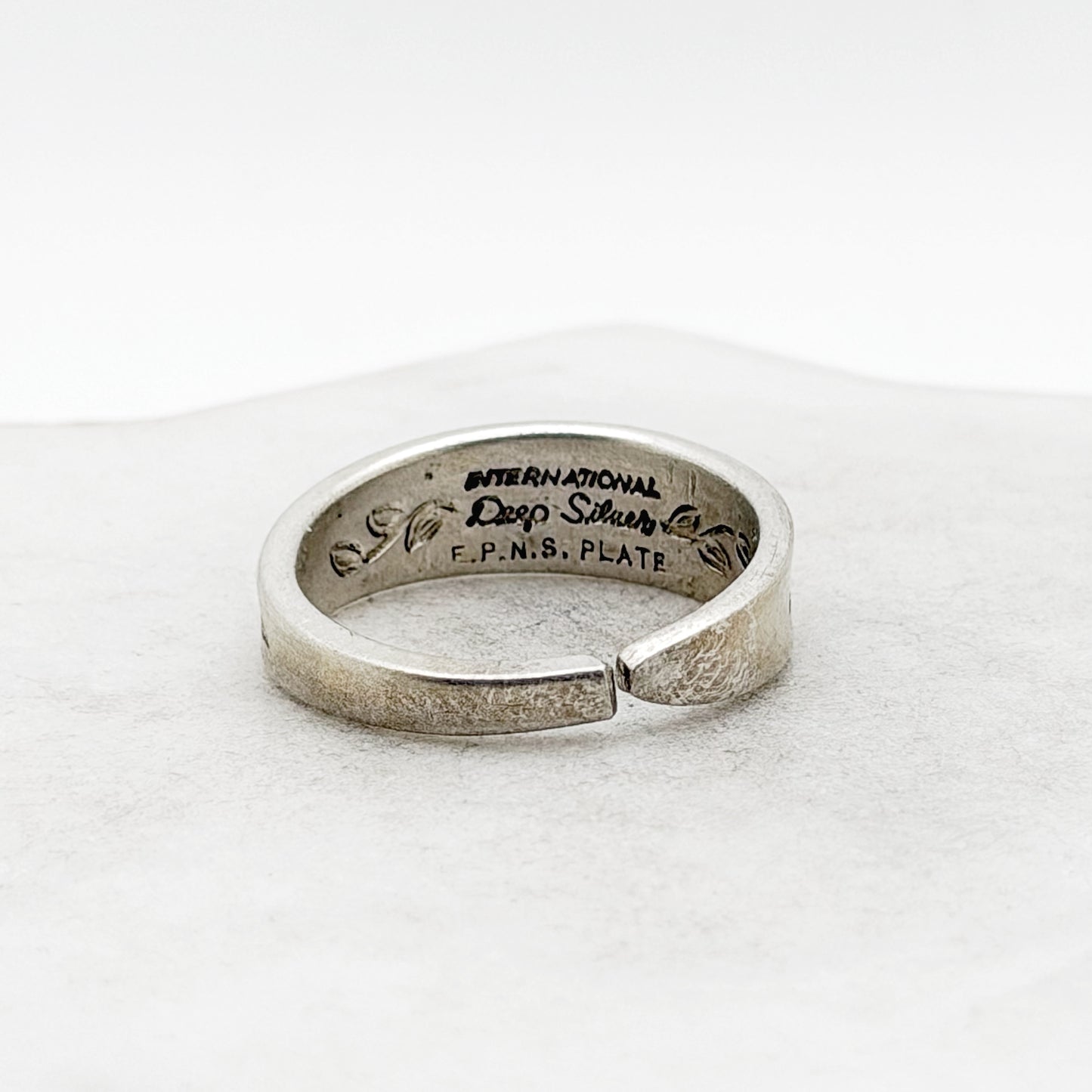 Tiny Laurel Mist 1966, Size 9, RARE Demi Ring, Vintage Spoon Ring Rings callistafaye