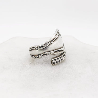 Chalice Harmony 1958, Size 8.5, Spiral Ring, Vintage Spoon Ring Rings callistafaye