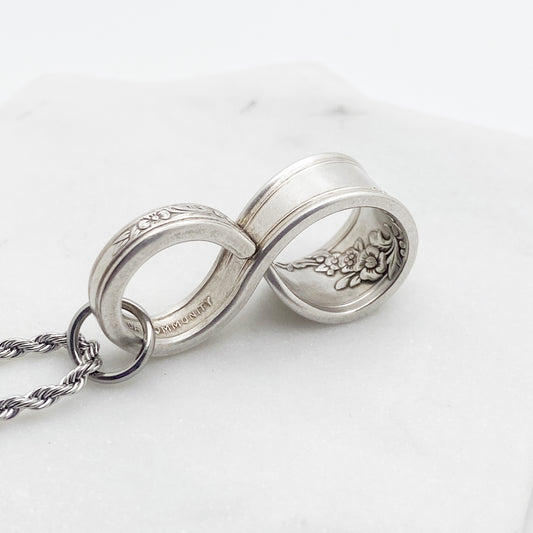 Queen Bess II 1946, Floating Infinity, Vintage Spoon Jewelry Infinity callistafaye
