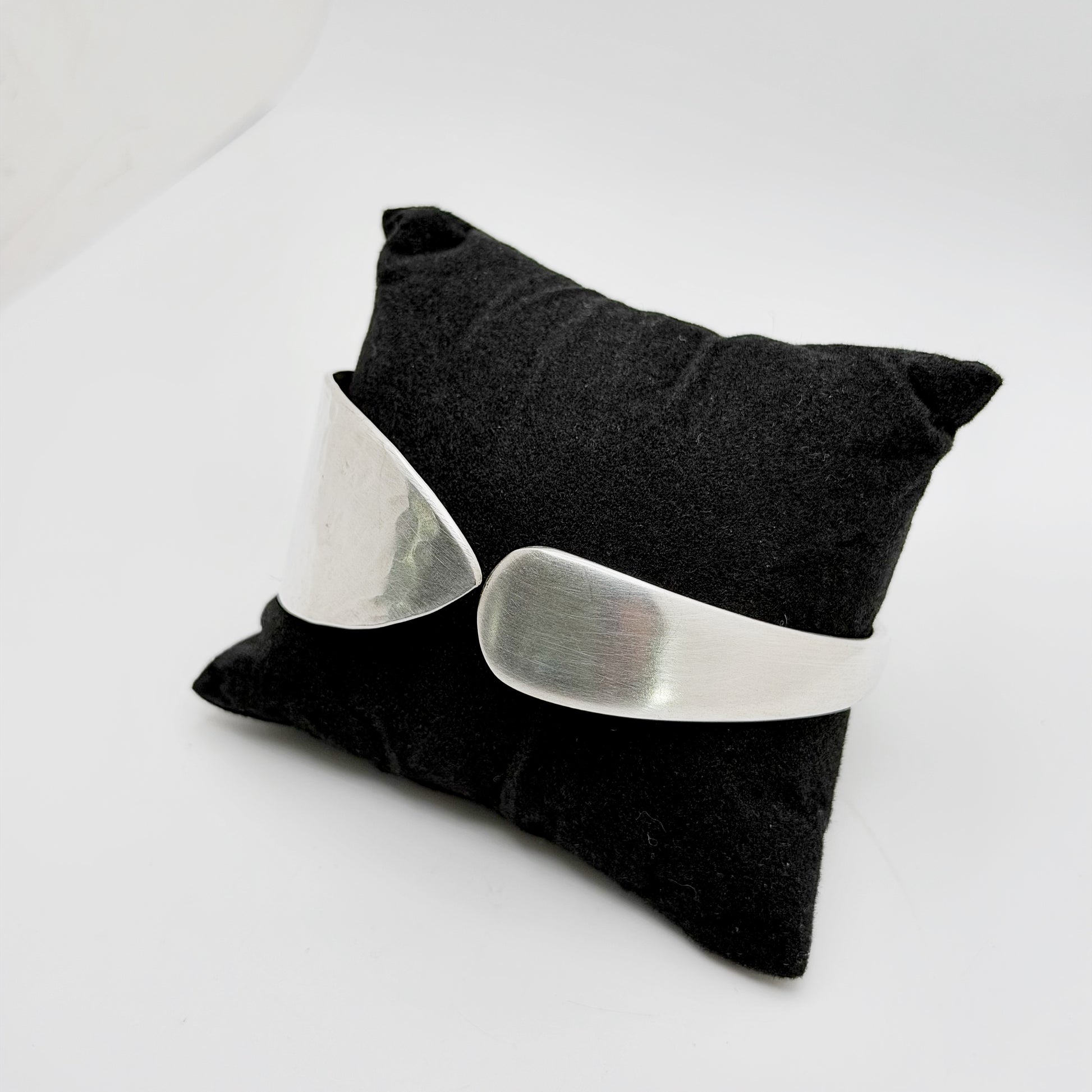 Viceroy Butter Spreader, Bangle Bracelet, Hammered Vintage Silverware, Butter Knife Bangle Bracelet Bracelets callistafaye