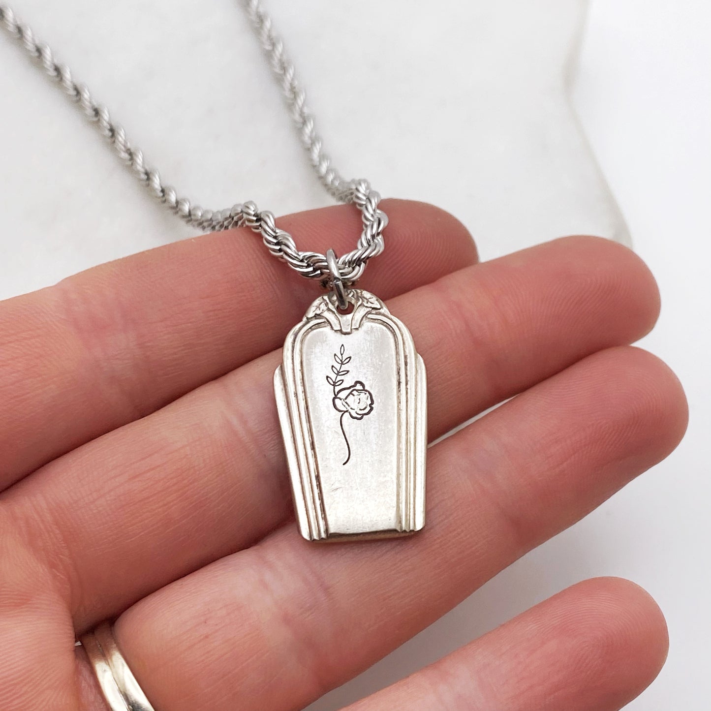 Coffin Necklace, Memento Mori Jewelry, Coffin Shaped Pendant, Vintage Silverware Jewelry Necklaces callistafaye g - Jewel 1938  