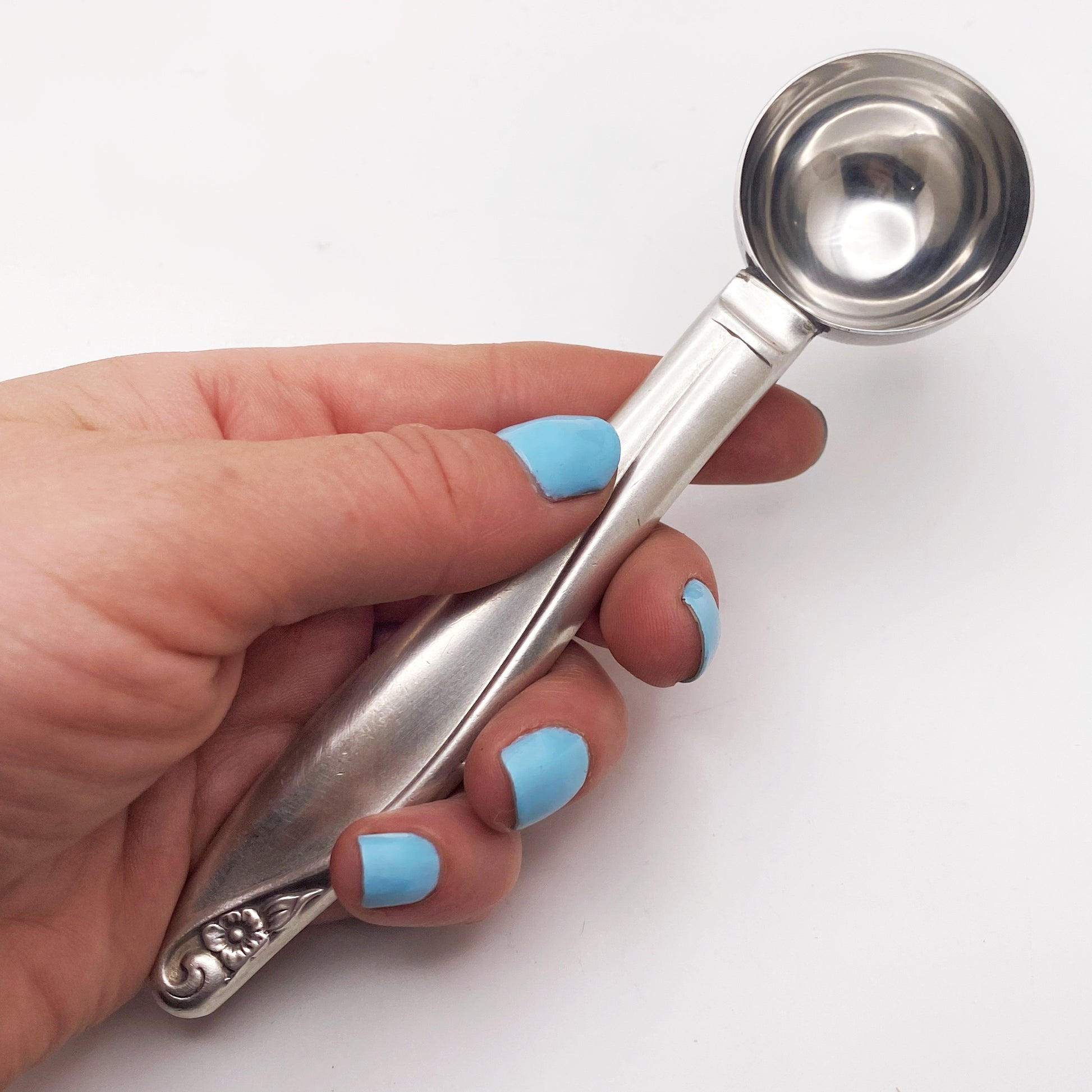 Flowertime 1963, Tea Measuring Spoon, Vintage Silverware Scoop Scoop callistafaye