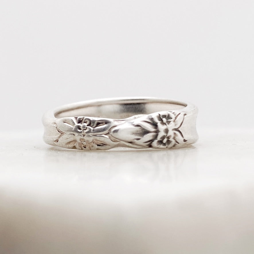 Tiny Garland 1965, Size 9, Demi Spoon Ring, Vintage Spoon Ring Rings callistafaye