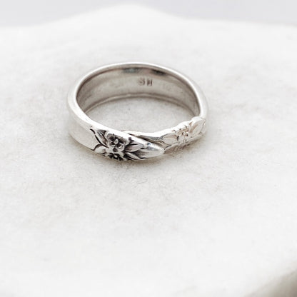 Tiny Garland 1965, Size 9, Demi Spoon Ring, Vintage Spoon Ring Rings callistafaye