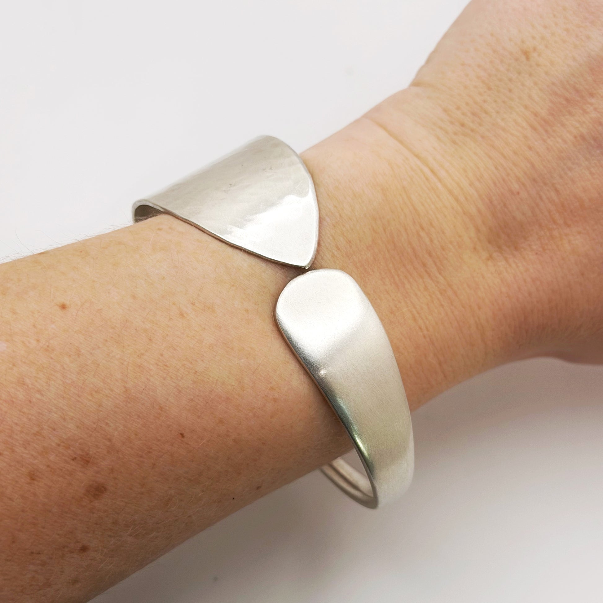 Viceroy Butter Spreader, Bangle Bracelet, Hammered Vintage Silverware, Butter Knife Bangle Bracelet Bracelets callistafaye