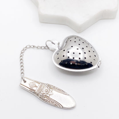 First Love 1937 Tea Infuser, Loose Leaf Tea Steeper, Heart Shape Tea Diffuser with chain and Vintage Silverware Charm, Stainless Steel Tea Ball Strainer Tea Infuser callistafaye