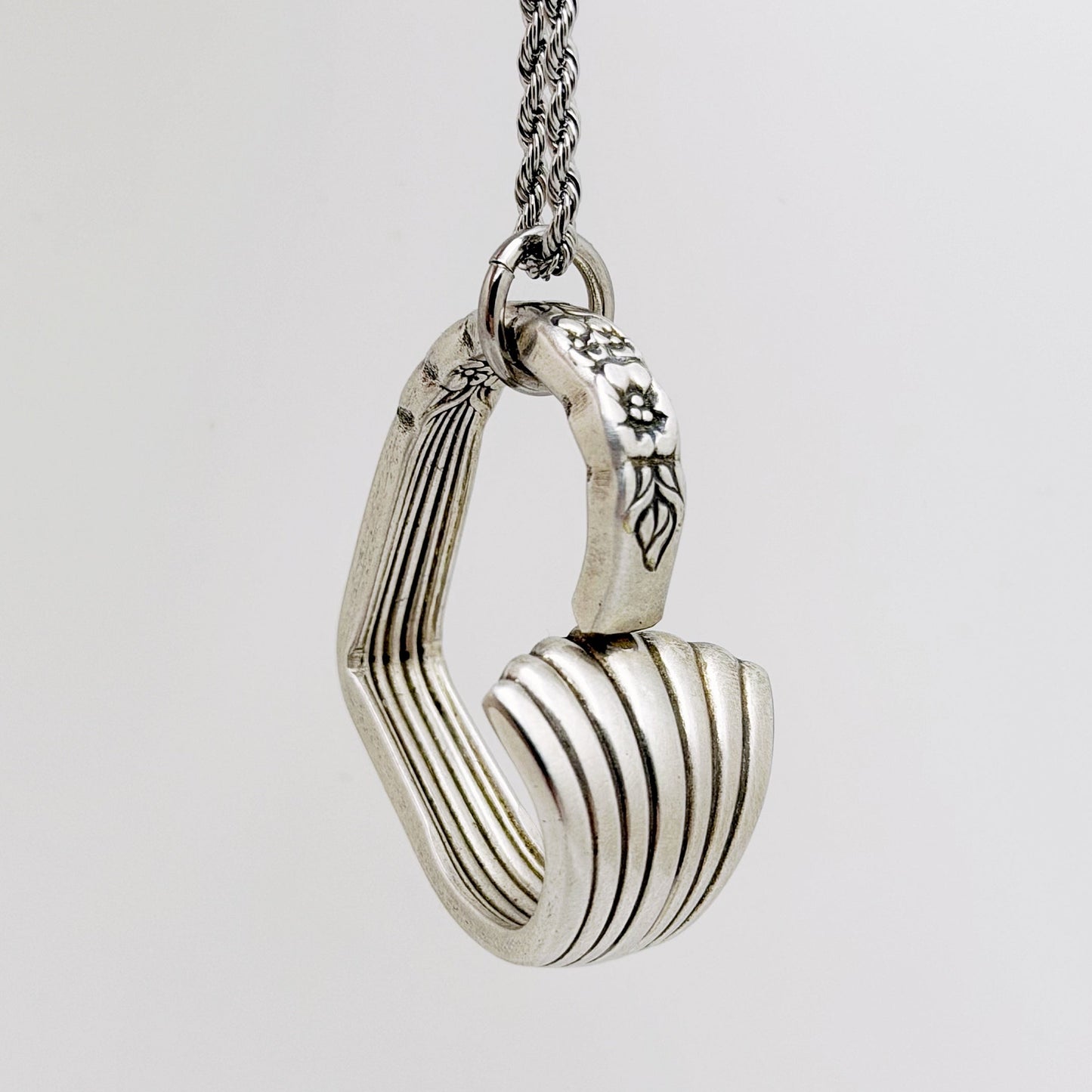 Floral Queen 1992, RARE Floating Heart, Vintage Spoon Jewelry Hearts callistafaye