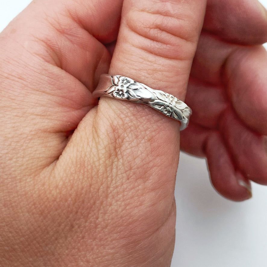 Tiny Garland 1965, Size 9, Demi Spoon Ring, Vintage Spoon Ring Rings callistafaye