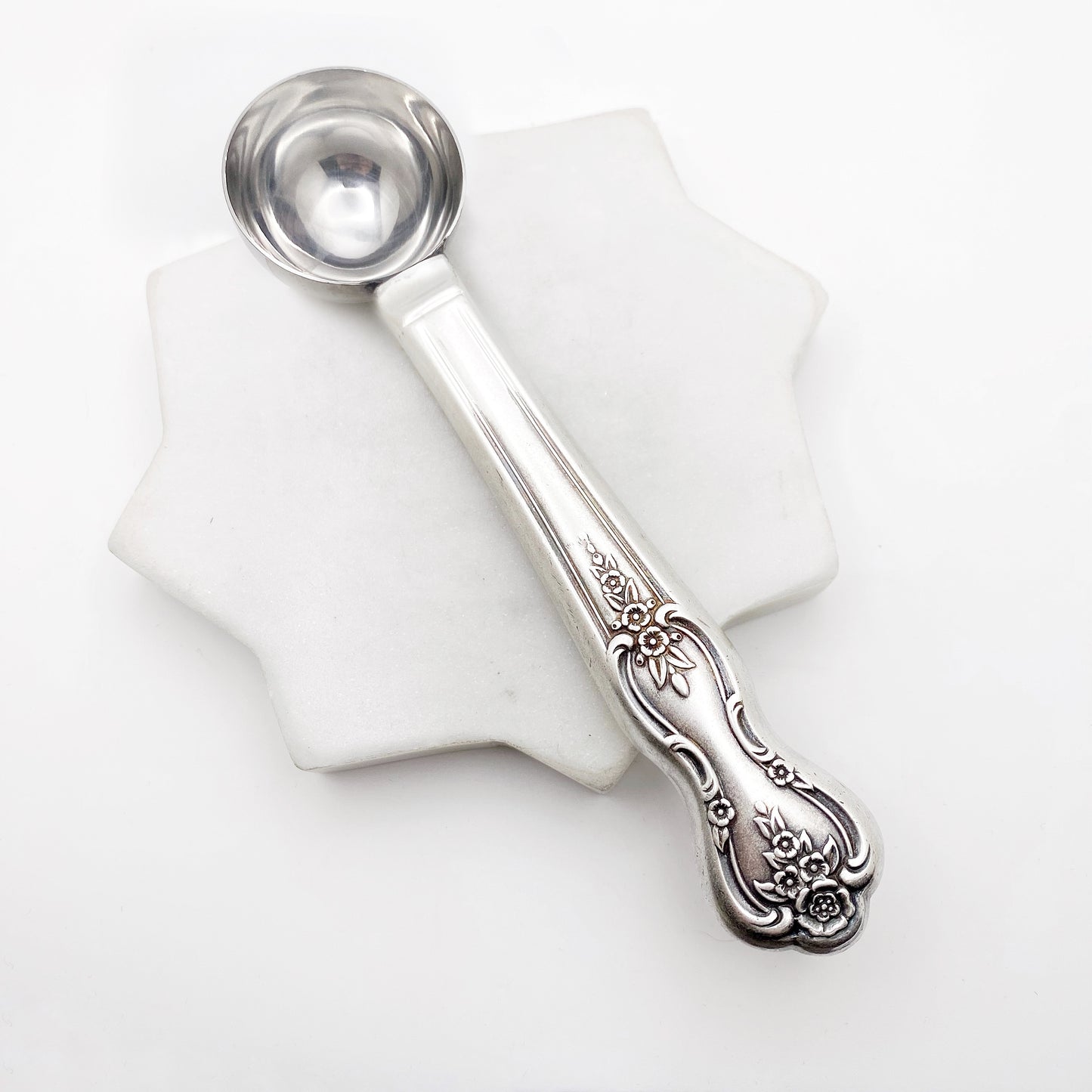 Inspiration Magnolia 1951, Tea Measuring Spoon, Vintage Silverware Scoop Scoop callistafaye   