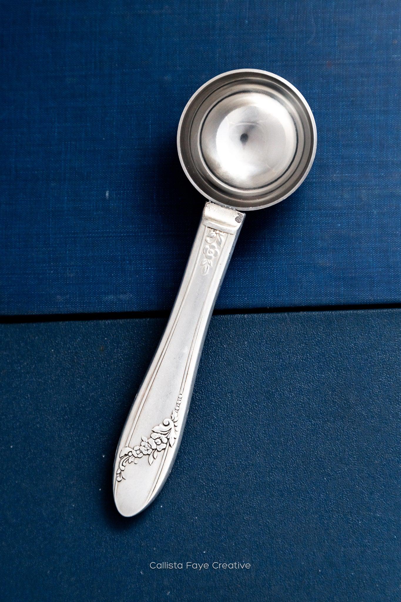 Queen Bess II 1946, Coffee Scoop, Vintage Silverware Spoons callistafaye   