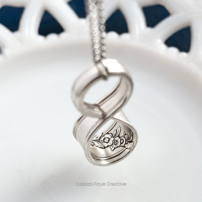 Queen Bess II 1946, Floating Infinity, Vintage Spoon Jewelry Infinity callistafaye